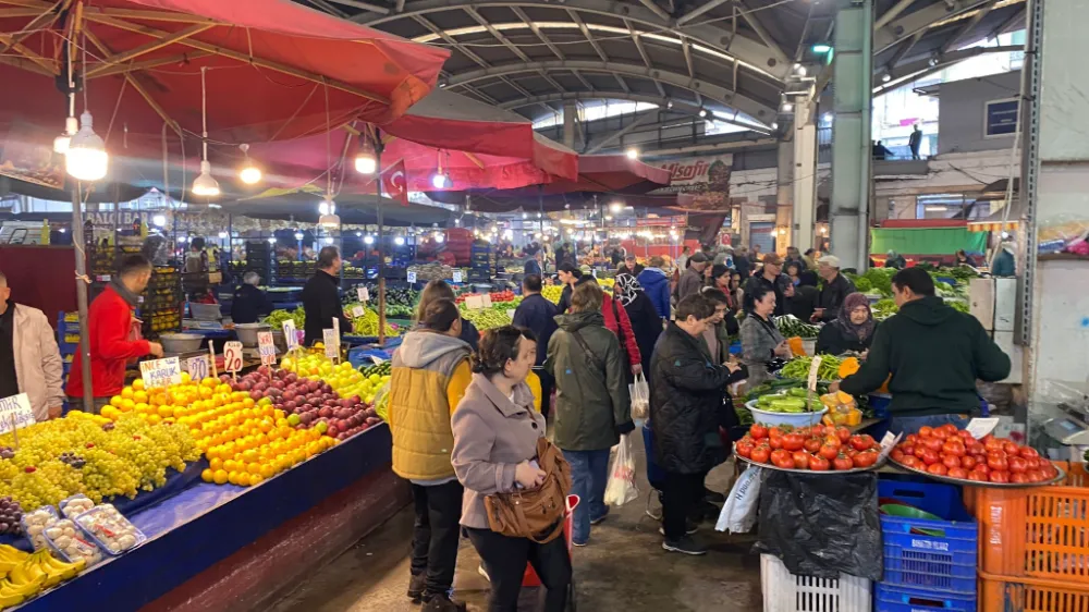 Fiyatlar indi vatandaş halk pazarına koştu