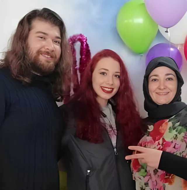 Oğlunu öldürüp kızını yaraladı...