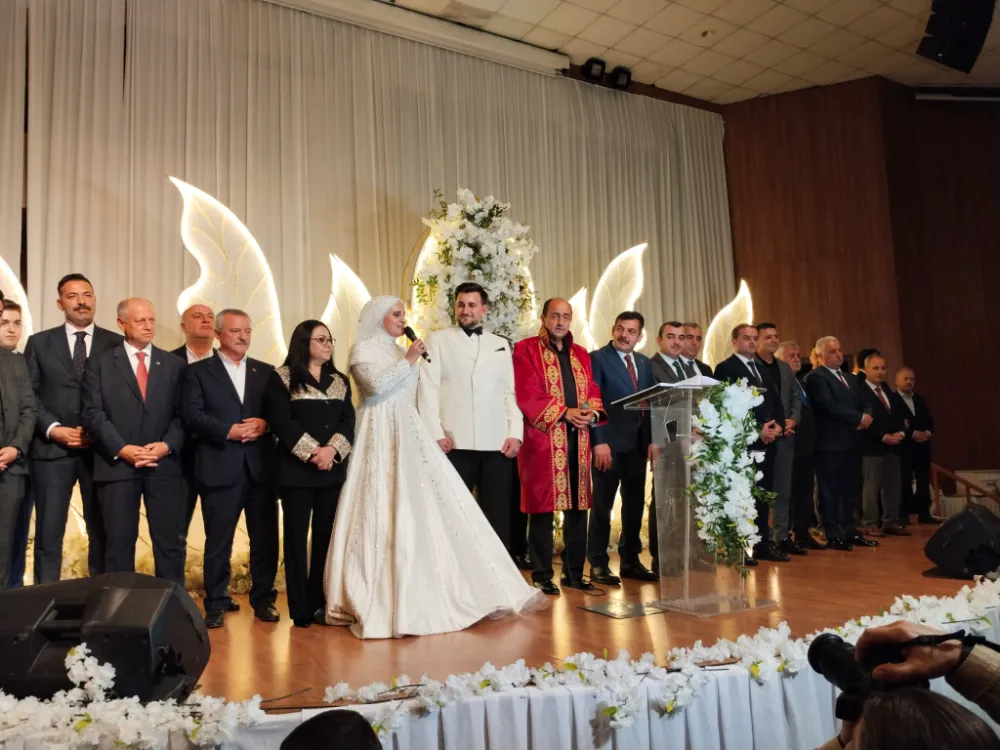 Çakır ve Ayas ailelerinin mutlu günü