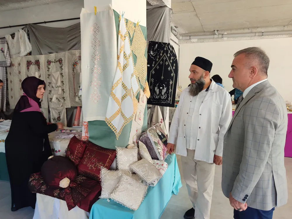 Sesli, Kdz. Ereğli Semerkand Vakfı hayır şenliğini ziyaret etti
