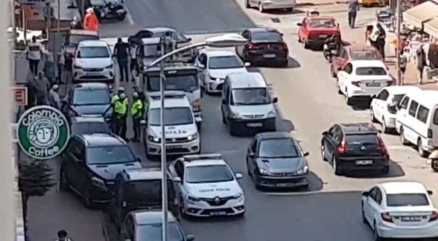 Polis