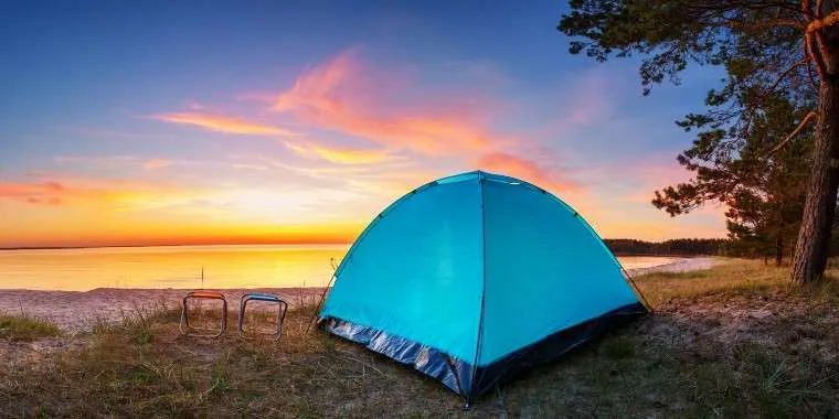 Kamp yaptığı alanda ölü bulundu 