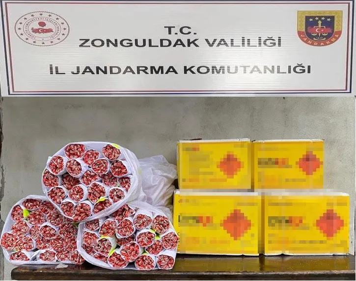 İşyerinde dinamit ve fünye ele geçirdi