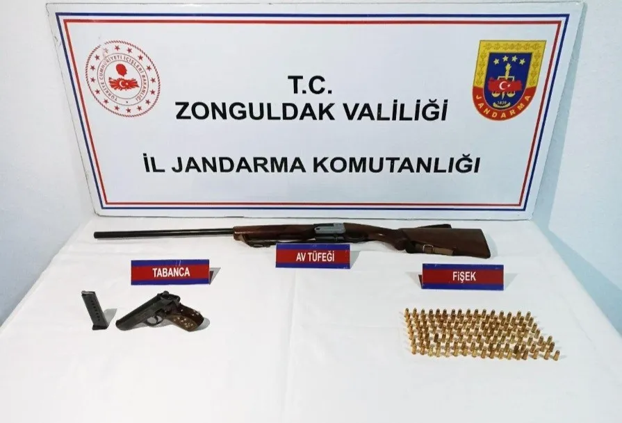 Aramada ele geçirildi