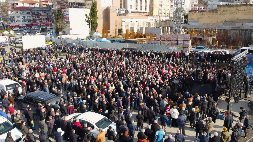Sesli, binlerce kişiyle seçim startını verdi