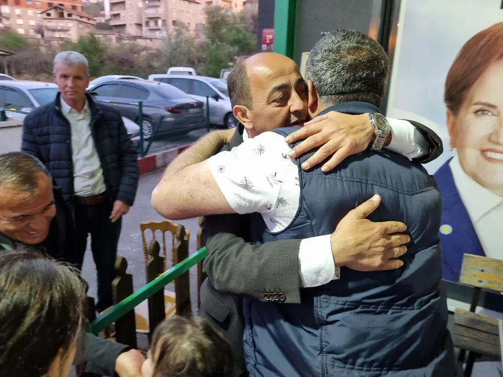 Demirtaş yeniden kazandı… Gülüç’te kutlamalar başladı…