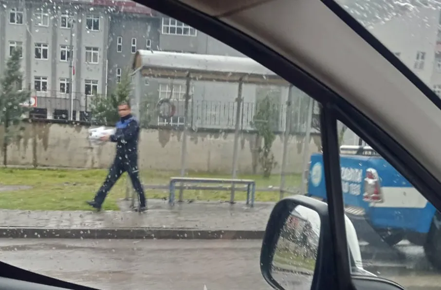 Posbıyık’tan zabıtaya “İYİ Parti’nin afişlerini toplayın” talimatı
