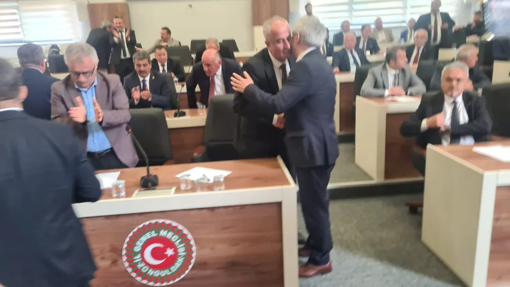 İl Genel Başkanlığı AK Parti’de… CHP ihanetçiyi arıyor…