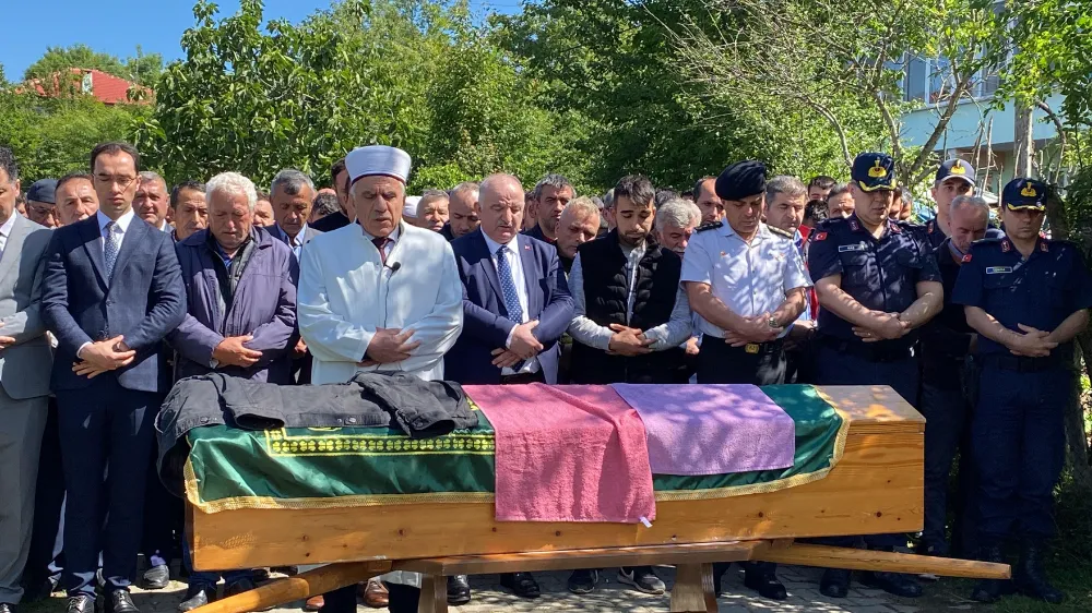  Madendeki göçükten dram çıktı