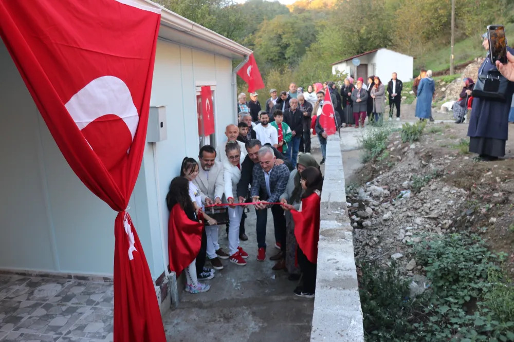 Evi yanan Ergenekon ailesi sıcak yuvasına kavuştu